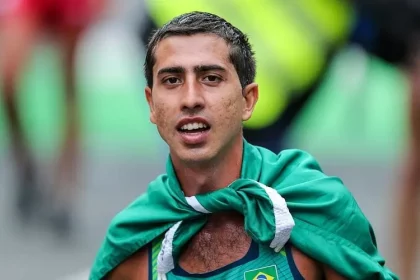 Caio Bonfim fez história ao conquistar a primeira medalha olímpica para o Brasil na marcha atlética de 20km nos Jogos Olímpicos de Paris. Foto: Abelardo Mendes Jr/ rededoesporte.gov.br