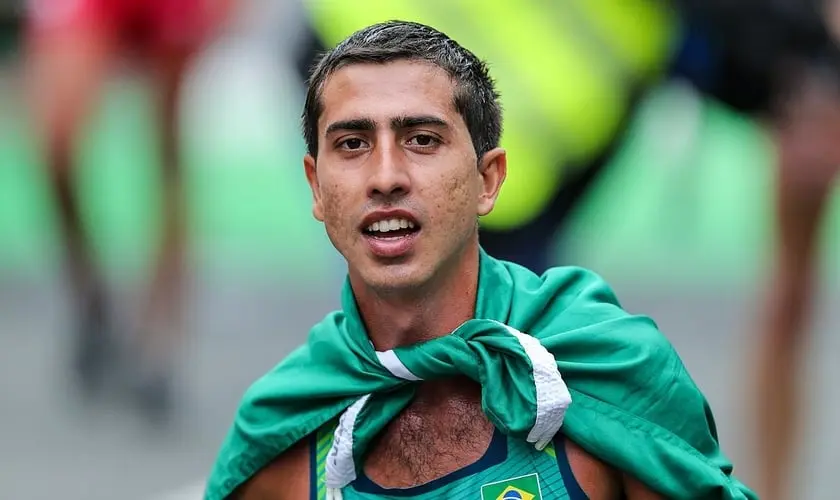 Caio Bonfim faz história ao conquistar medalha de prata no atletismo