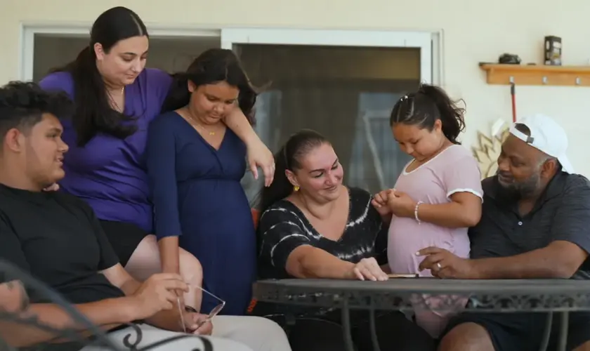 Menina de 4 anos é curada de câncer após sonho com Jesus, surpreendendo médicos e fortalecendo sua fé em Deus. Foto: Reprodução/CBN News.