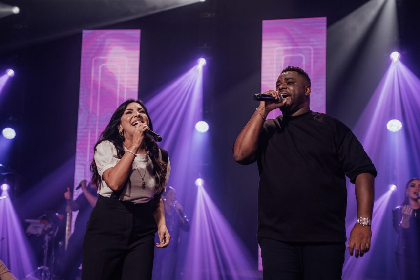 Eyshila lança 'De Manhã', single gravado ao vivo com participação de Samuel Messias, destacando fé, renovação e seu retorno à MK Music. Foto: Divulgação.