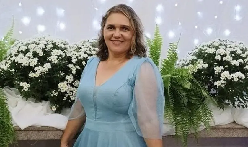 Mulher encontra cura da depressão através da fé em Cristo, superando desafio e realizando o sonho de se formar em Direito aos 51 anos. Foto: Arquivo pessoal.