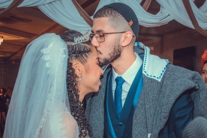 O casamento de Izabela Ryos e Akiva Eliahu foi realizado de maneira intimista, reunindo em média 200 convidados, sendo amigos e família. Foto: Divulgação.