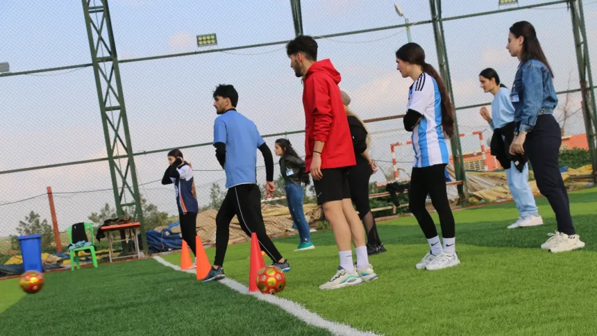 Treinamento de evangelismo em esportes no Iraque capacita jovens cristãos a viverem como discípulos de Jesus. Foto: Portas Abertas.