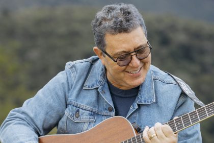 Nani Azevedo traz uma releitura de “Os Sonhos de Deus”, um dos seus maiores sucessos gravado originalmente em 2008, no álbum “Excelência”. Foto: Divulgação.