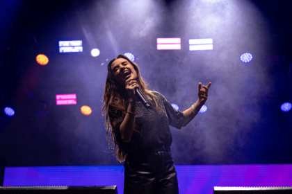 Duque de Caxias celebrou 81 anos com três dias de festa, incluindo show de Isadora Pompeo, Novo Som, Cristina Duarte e Aline Soares. Foto: Divulgação.