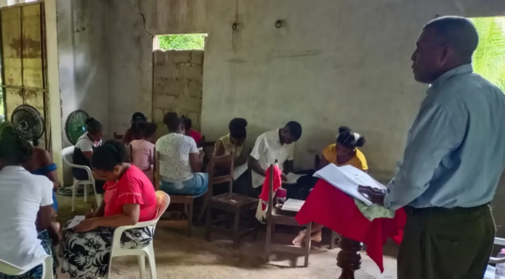 Ataque na Colômbia resulta na morte de pastor e família