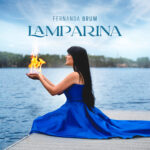 Após a emocionante "Enquanto Dói", Fernanda Brum inicia o ano com o lançamento de "Lamparina", o segundo single de seu novo projeto. Foto: Divulgação.