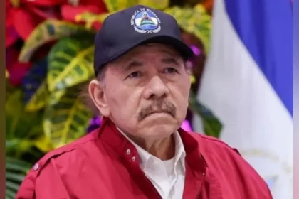 Cristãos na Nicarágua enfrentam intensa repressão sob o governo de Daniel Ortega, com igrejas fechadas e líderes perseguidos. Foto: Wikimedia Commons/Consejo de Comunicación y Ciudadanía del Gobierno de Nicaragua