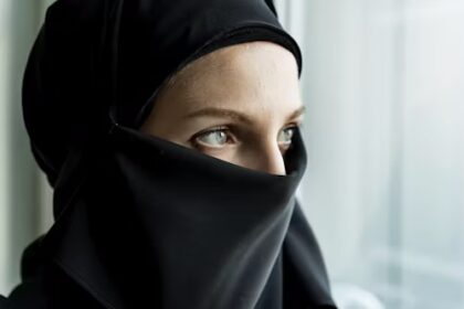 Cristã sequestrada no Paquistão é forçada a se converter ao islamismo, mas escapa de casamento forçado e testemunha o livramento de Deus. Foto: Representativa/Unsplash.