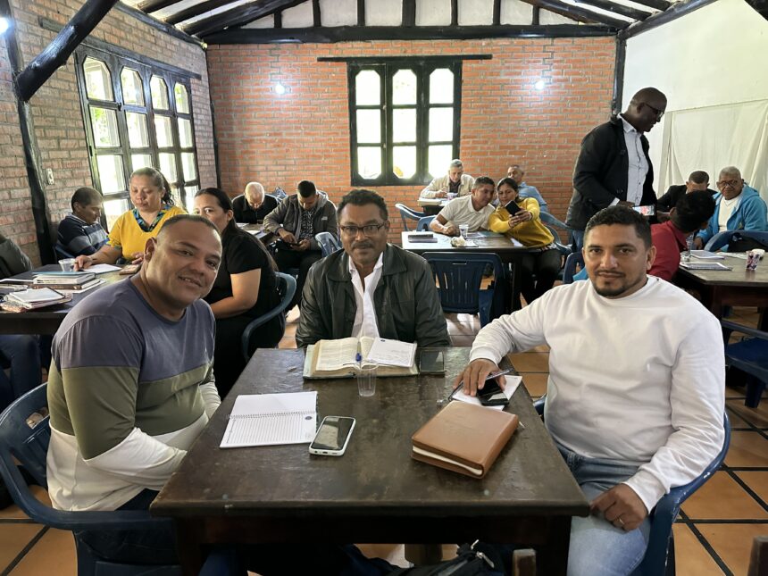 Pastores encontram esperança na crise na Venezuela com apoio do projeto Capital Semilla, que fortalece líderes cristãos e suas comunidades. Foto: Portas Abertas.