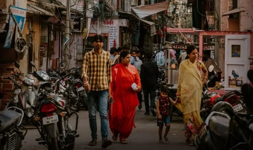 Missionários surdos estão evangelizando em Bangladesh através de um treinamento online de plantação de igrejas. Foto: Reprodução/Instagram/DOOR International