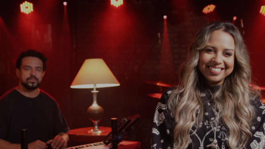Mari Rocha apresenta os singles "Vitorioso És" e "Vaso Novo", canções que trazem mensagens de vitória, fé e restauração. Foto: Divulgação.