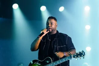 Samuel Messias lançou a canção ''O Espírito de Deus Se Move'', que é sobre um clamor pela manifestação de Deus. Foto: Divulgação.