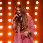 Em sua nova música, “Não Pare de Adorar”, apresentada recentemente, Sarah Beatriz canta sobre o poder da adoração. Foto: Divulgação.