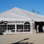 Um protesto pró-Palestina gerou tensão em frente à Tenda de Davi, uma casa de oração cristã localizada em Washington, D.C., nos EUA. Foto: Reprodução/Facebook/David's Tent DC