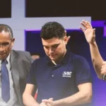 Pastor iraniano refugiado, lidera a primeira igreja de língua persa no Brasil, alcançando a diáspora com fé e missões. Foto: Instagram/JMM.