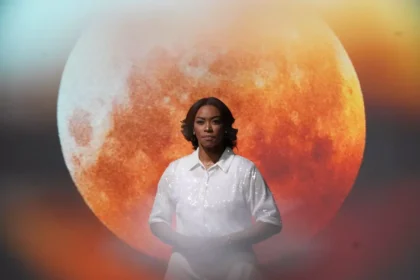Elaine Martins apresentou a canção “Jesus Voltará”, acompanhada de um videoclipe marcante que já tem tocado os corações dos ouvintes. Foto: Divulgação.