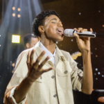 João Gabriel, de 14 anos, lança “O Deus de Milagres” pela Gold Music, destacando seu talento no pop pentecostal. Foto: Divulgação.