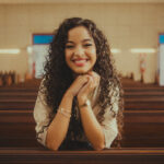 Com dois singles lançados pela Onimusic, a cantora Gaby Cardozo aproveita a semana da Páscoa para lançar a canção “Sou Jesus”. Foto: Divulgação.