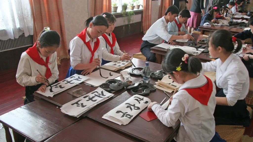Cristãos na Coreia do Norte sofrem doutrinação desde criança