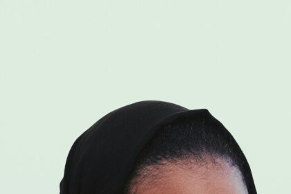 Na Nigéria, ex-muçulmana de 18 anos é perseguida pela própria família após se converter ao cristianismo e permanecer firme na fé em Jesus. Foto: Representativa/Unsplash.