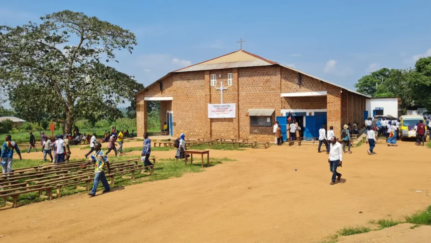 Ataque a igreja na República do Congo deixa 49 cristãos mortos e ao menos 20 crianças sequestradas durante celebração. Foto: Reprodução/Portas Abertas.