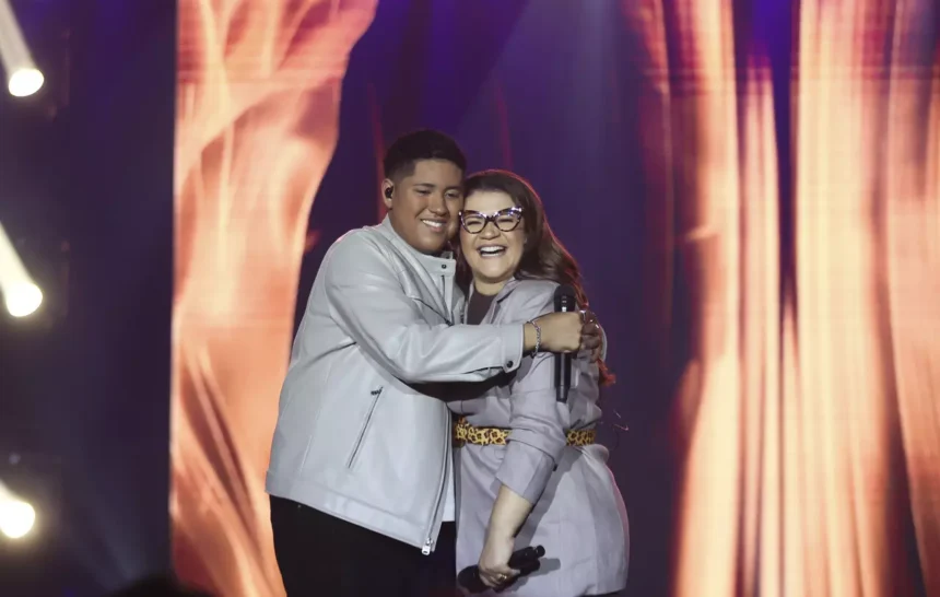 Midian Lima lança versão especial da canção "Sou Teu Deus", que marca a primeira parceria musical oficial com seu filho, Samuel Lima. Foto: Divulgação.