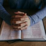 Após sentir a presença do Espírito Santo na Bethel Church (Califórnia), homem recebe oração e tem câncer de próstata curado. Foto: Representativa/Unsplash.