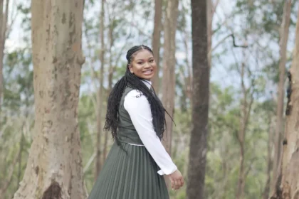 A cantora Thalita Roberta lançou, recentemente, o single “Continue a Crer”, trazendo uma mensagem de fé, esperança e renovação espiritual. Foto: Divulgação.