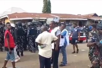 Mais cristãos são mortos na Nigéria, em meio a uma onda de violência que tem atingido comunidades durante e após o período da Páscoa. Foto: Reprodução/YouTube/WION
