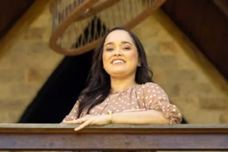 A cantora Ruthe Dayanne lançou, recentemente, o single “O Céu Se Abre Com Adoração”, nova faixa de seu recente EP divulgado pela MK Music. Foto: Divulgação.