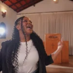 A cantora Thalita Roberta lançou recentemente o EP “Foi Milagre”, encerrando mais uma etapa especial de sua trajetória musical. Foto: Divulgação.