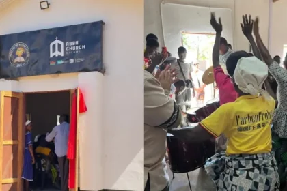 Cristãos na África, Malawi, celebraram a inauguração de seu primeiro templo após passarem seis anos realizando cultos debaixo de uma árvore. Foto: Instagram/abbachurchmarlboro