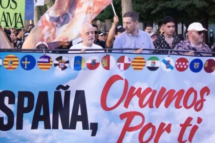 Cristãos na Espanha se unem em mobilização de oração, intercedendo pela nação, famílias, autoridades e pelos desafios enfrentados pelo país. Foto: Instagram/protestantedigital