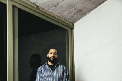 Após hiato de 2 anos, o rapper Asaph apresenta o primeiro single intitulado “Céu”, que faz parte de um projeto de sete faixas. Foto: Divulgação.