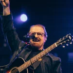 Asaph Borba lança o álbum ''50 Anos de Adoração'', que contém participações especiais e canções de grande sucesso do artista. Foto: Divulgação.