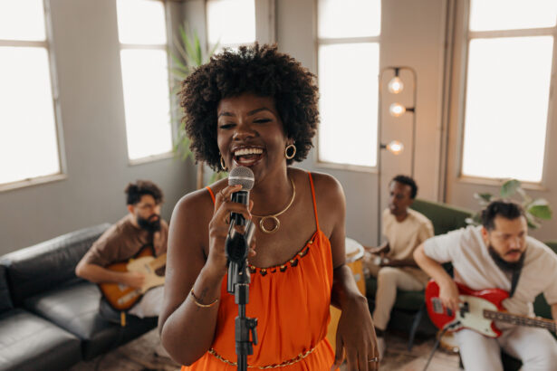 Nova aposta da Onimusic, a cantora Lu Quirino apresenta sua nova música de trabalho intitulada “A Vida”, que mistura samba, reggae e MPB. Foto: Divulgação.