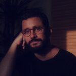 Paulo Nazareth lança “O Que É Pra Ser”, álbum intimista inspirado nas emoções e experiências que fazem parte da vida cotidiana. Foto: Divulgação.