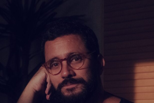 Paulo Nazareth lança “O Que É Pra Ser”, álbum intimista inspirado nas emoções e experiências que fazem parte da vida cotidiana. Foto: Divulgação.