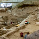 Pesquisadores identificaram raro corante púrpura tirio, mencionado na Bíblia, em túmulos romanos descobertos na cidade de York, na Inglaterra. Foto: Representativa/Unsplash.