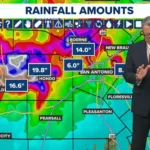 Meteorologista ora ao vivo por vítimas das enchentes no Texas enquanto equipes resgatam moradores atingidos pelas tempestades. Foto: Reprodução/YouTube/KENS 5: Your San Antonio News Source