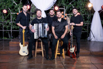 A banda GratidãO lança a canção ''O Que Eu Sou Sem Deus Comigo'', novo single sertanejo gravado ao vivo no projeto ''A Comunhão''. Foto: Divulgação.