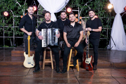 A banda GratidãO lança a canção ''O Que Eu Sou Sem Deus Comigo'', novo single sertanejo gravado ao vivo no projeto ''A Comunhão''. Foto: Divulgação.