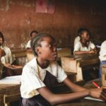 Ataque a escola deixa professor morto e dezenas de estudantes sequestrados durante provas nacionais na Nigéria. Foto: Unsplash/Representativa.