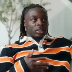 Jogador da Bélgica revela que atletas cristãos se uniram para orar e compartilhar o Evangelho na Copa do Mundo. Foto: Reprodução/YouTube/Jeremy Doku Official