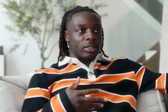 Jogador da Bélgica revela que atletas cristãos se uniram para orar e compartilhar o Evangelho na Copa do Mundo. Foto: Reprodução/YouTube/Jeremy Doku Official