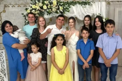 Uma família cristã de dez pessoas morreu após um míssil na Rússia atingir sua residência na vila rural na Ucrânia. Foto: X/Volodymyr Zelenskyy