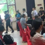 Cristãos na China são detidos durante reunião de igreja doméstica; líderes idosos permanecem sob custódia das autoridades em Chengdu. Foto: International Christian Concern