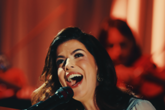 Rachel Novaes lança três canções sobre a graça de Deus, com participações de Júlio Filho e Paulo César Baruk. Foto: Divulgação.