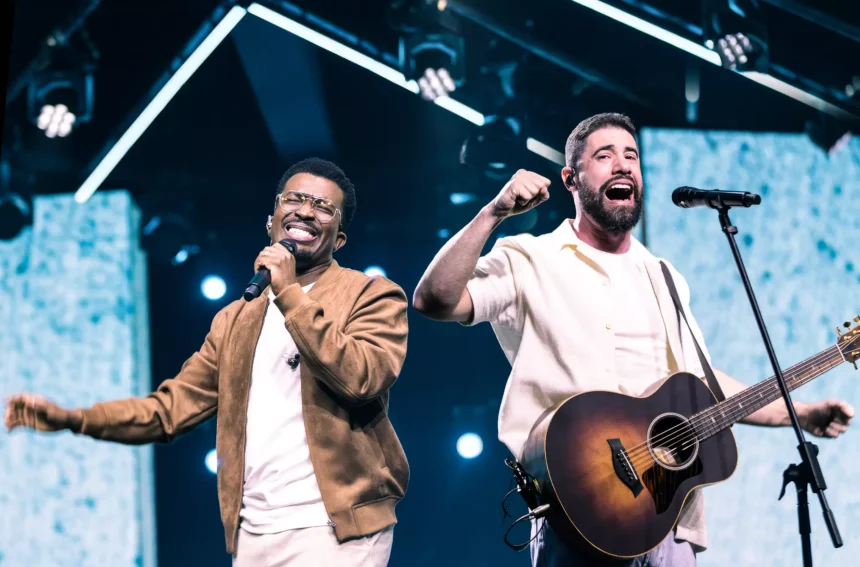 O cantor Delino Marçal lançou “Estou Em Tua Presença”, uma canção inédita em parceria com Marcelo Markes pela MK Music. Foto: Divulgação